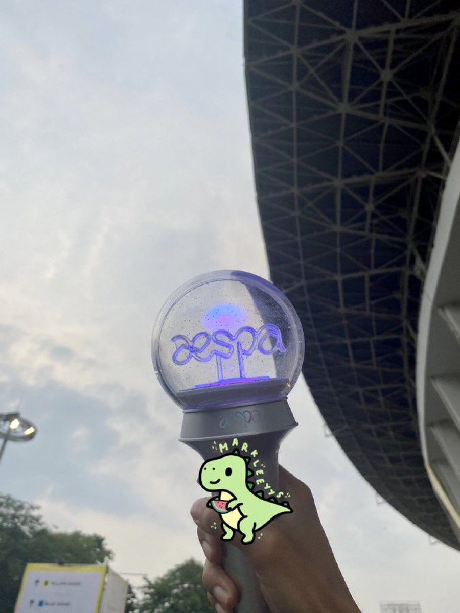 🦖 mention after dm tweet media