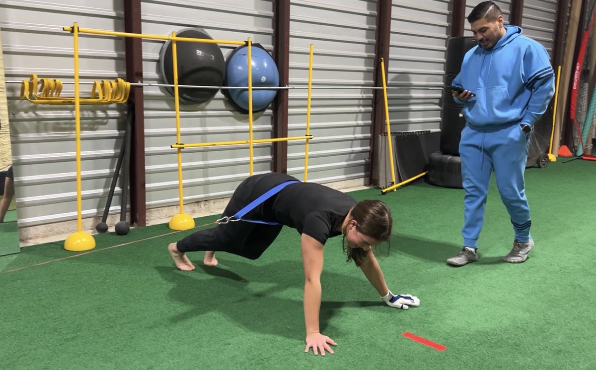 Addy Hull tweet media