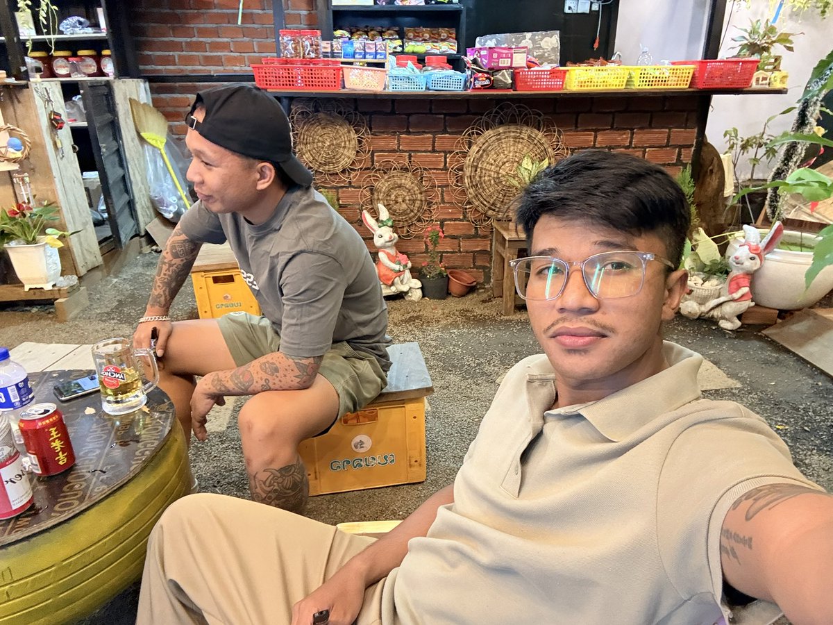 MSophearith's tweet photo. Chill chill https://t.co/YPue4yz5gu