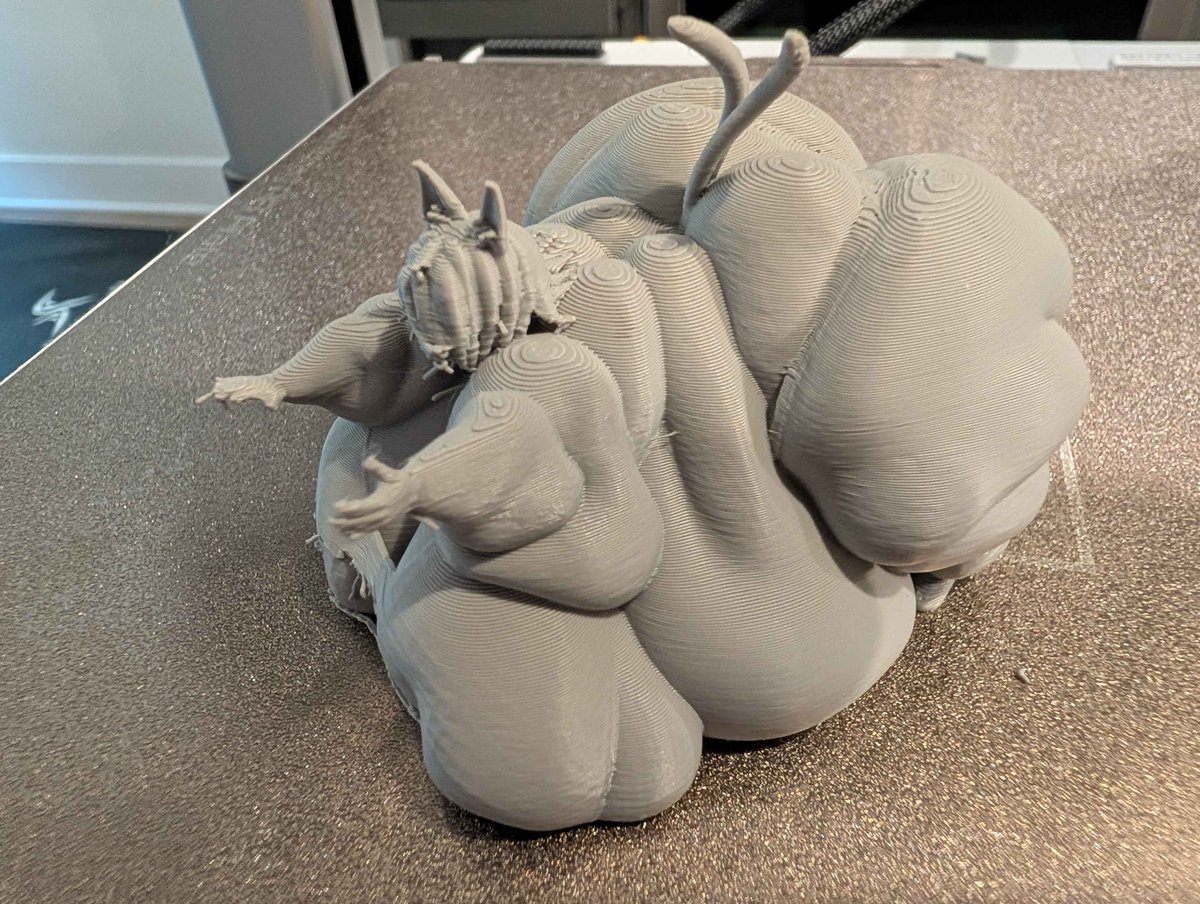 ExtrudedSquared tweet media