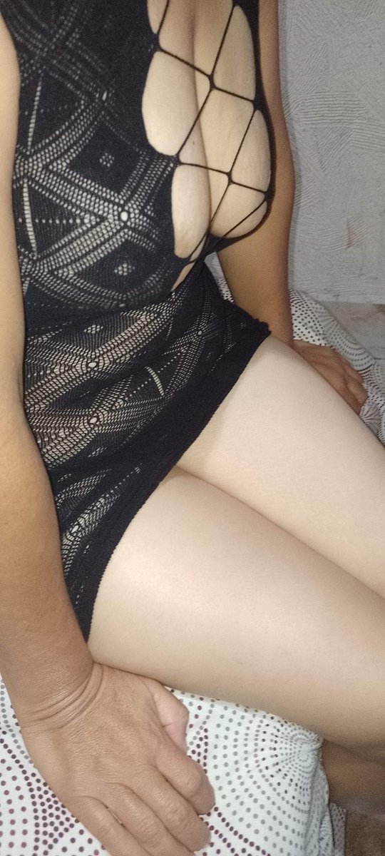 lucyhot22's tweet photo. Mi madura esperando al single. Ayudenos con su rt para seguir suviendo fotos https://t.co/SvvQ6KKSsa