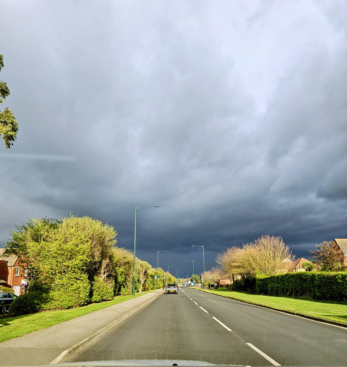 richardtraut's tweet image. That came down pretty quick .I saw it driving home black skies ready to empty.
#uksnow