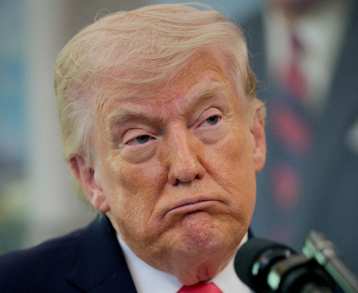 Le Parisien tweet media