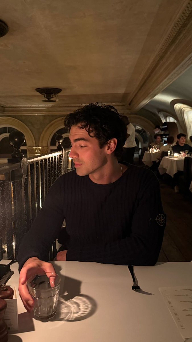 Stephanie tweet media