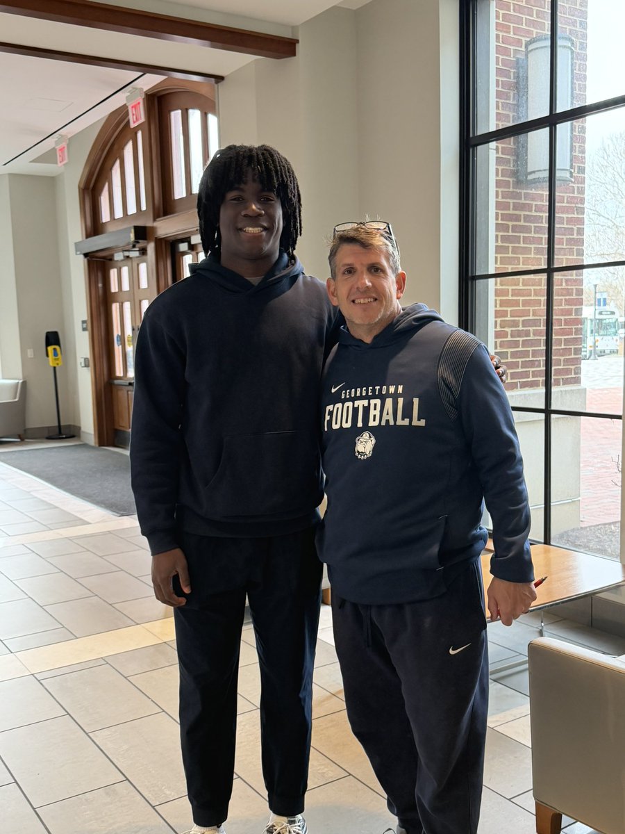 KamauKegler2027's tweet photo. Had a great time at Georgetown today. Loved the high energy and community feel with this team. Can’t wait to get back down for camp this summer. @coachsgarlata @CoachPurk @CoachTreyHen @toddfairlie https://t.co/RyrJsvvDPH