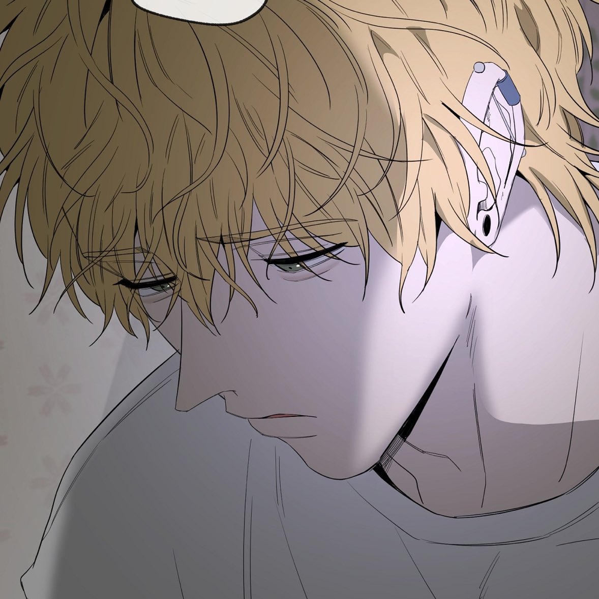 hes 2 seconds old pls be nice to him