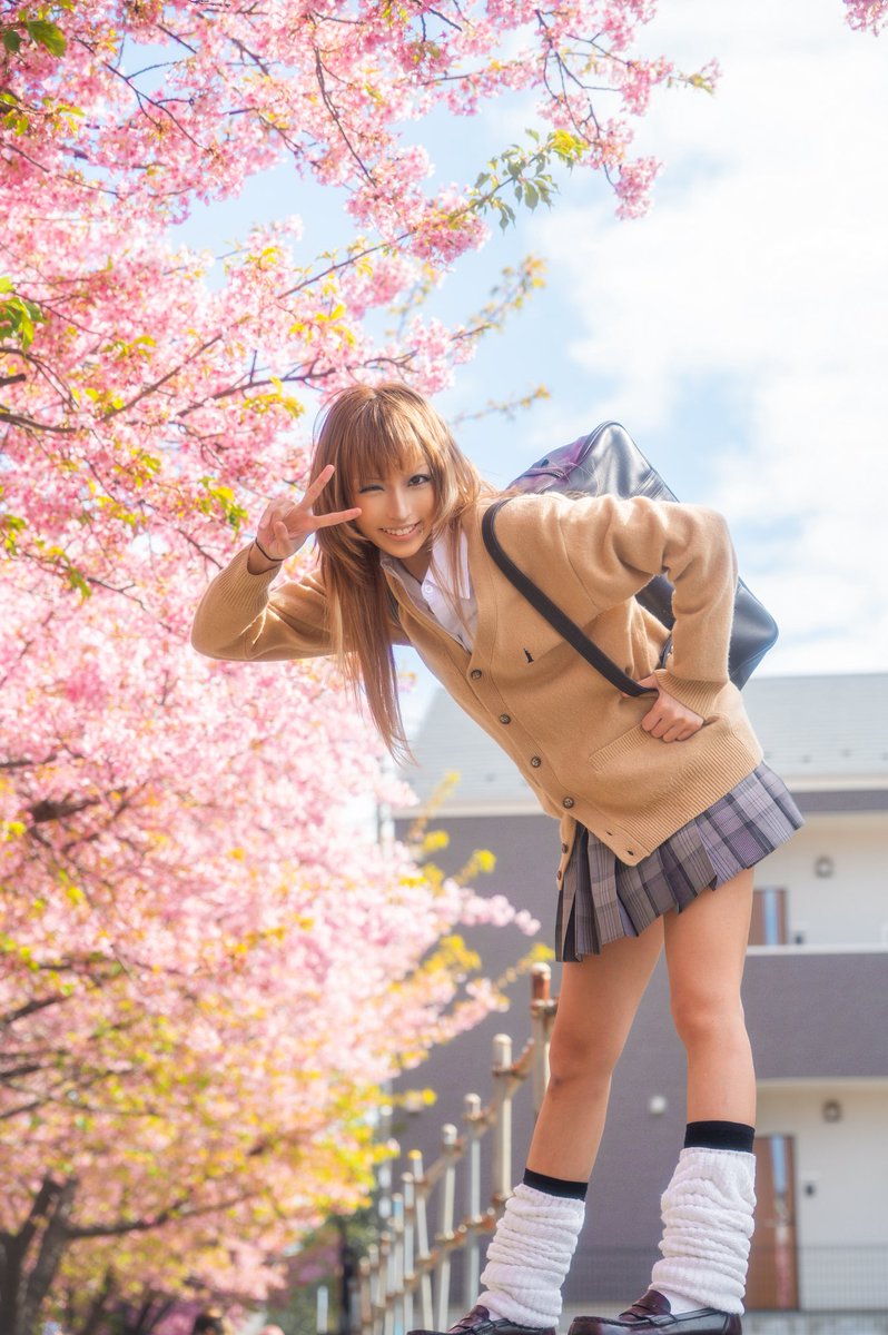 suzukei_55's tweet image. コギャル🌸

#gyaru #2000s #さくら #撮影