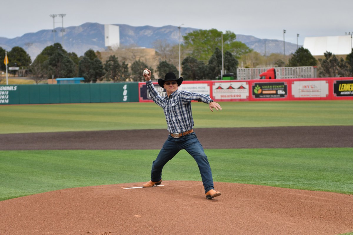 UNM Baseball tweet media