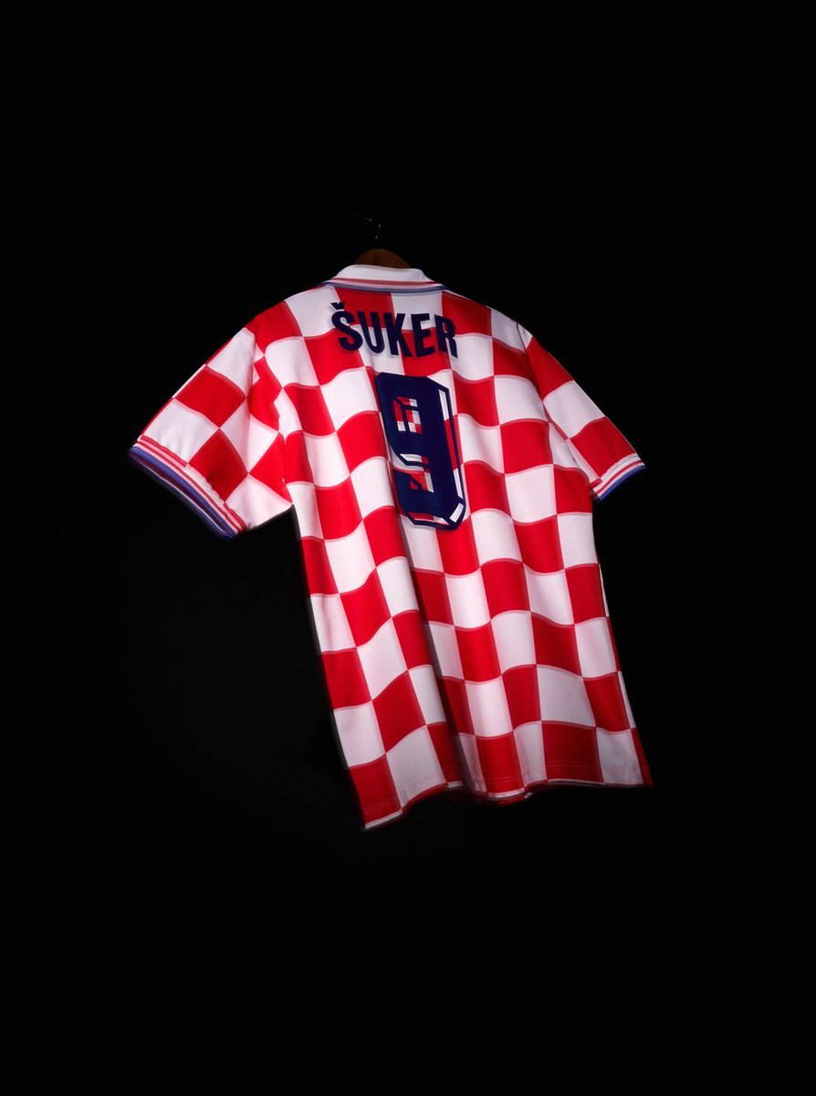 Classic Football Shirts tweet media