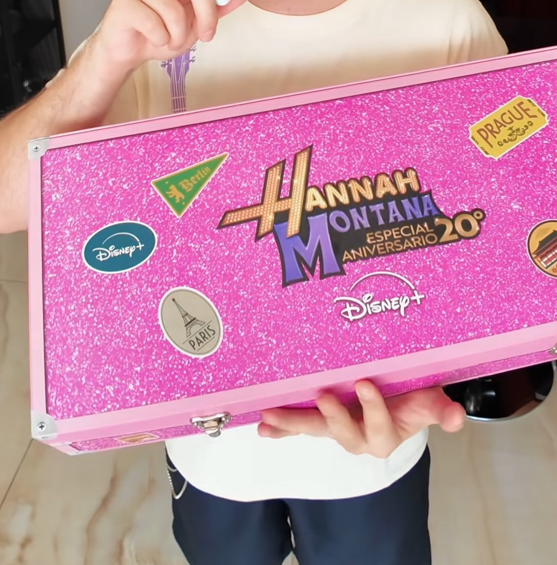 Miley Updates tweet media