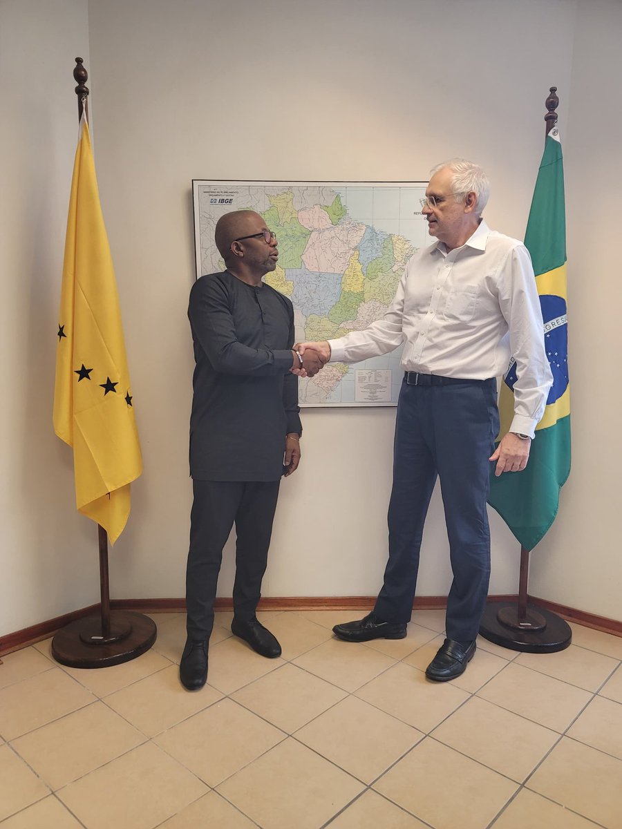 EmbSandro's tweet photo. Paid a courtesy visit to H.E. João Genésio de Almeida Filho, Ambassador of #Brazil to #Botswana. #Angola and #Brazil share historic, cultural and strategic bilateral ties. https://t.co/yGcWPccUQ5