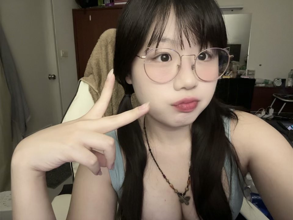 mrw ( แมวรวี ) tweet media