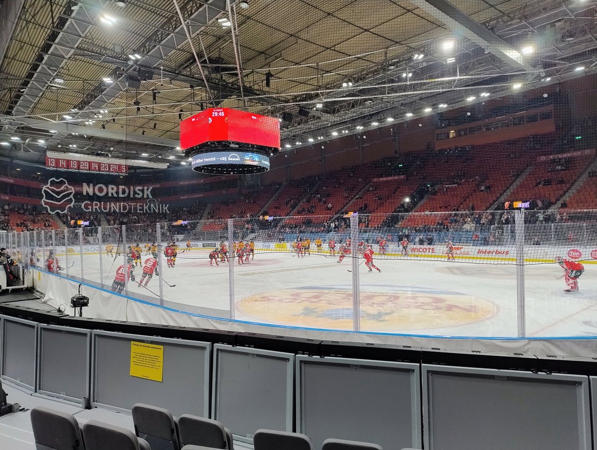 Johansson tweet media