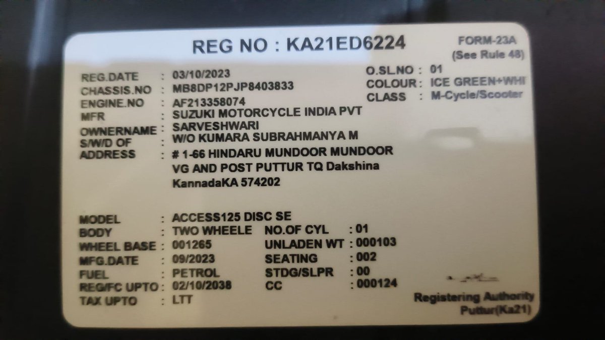 muliyala's tweet photo. @suzuki2wheelers @suzukiindia Hope u hv seen vedio discription as well details attached.however I will elevate this as which is now expected from https://t.co/ywD4ScYCAD an authorised service point the required r service   checkups  not done (if done would have mentioned in bill ) I doubt oil change also! https://t.co/d8fGdpbrv1
