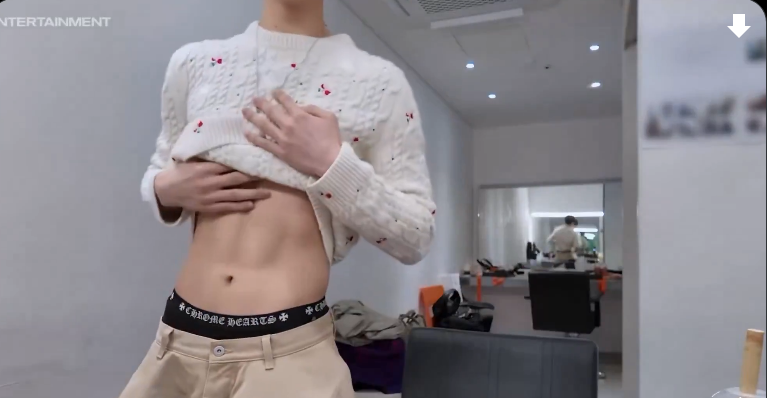 STRAIGHTBAITER3000 || ana tweet media