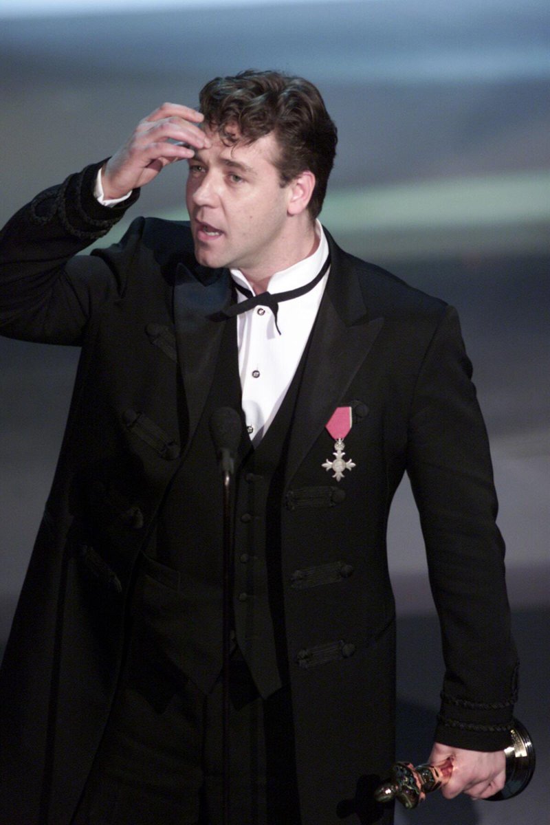 2001 Live tweet media