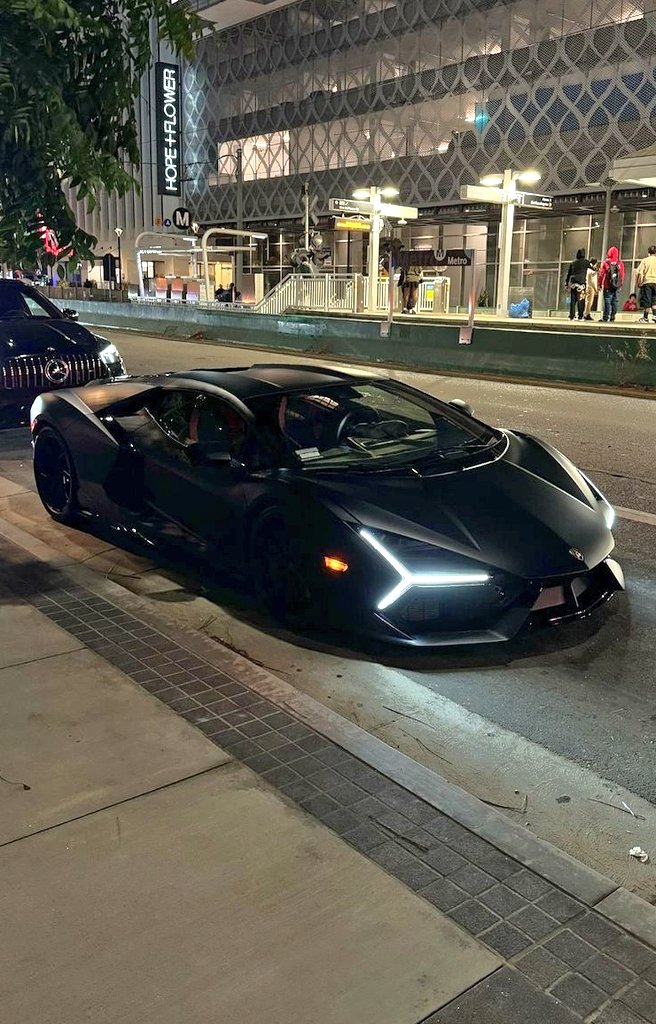 ๐ซ๐๐๐๐๐ณ๐๐๐๐๐๐๐๐๐๐๐โข tweet media