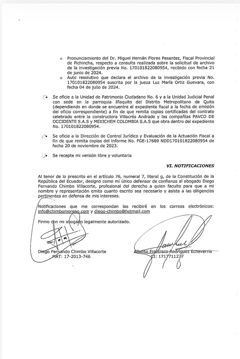 DiegoFChimboV's tweet photo. Hola Andrés, acabo de ver tu publicación y voy a explicarte con absoluta claridad por qué te voy a demandar.

Dices que “nadie ha dicho” que yo soy abogado de Villacrés. Curioso, porque el documento que utilizas —y que ni siquiera te tomaste el trabajo de leer— está firmado por Alberto Rodríguez, no por Villacrés. Es decir, tu propia “prueba” desmiente lo que pretendes instalar.

El proceso al que haces referencia es el sumario administrativo MOTP-0035-SNCD-2025-JH, en el que defendí a Alberto Rodríguez, y fue tramitado en el Consejo de la Judicatura, donde Mario Godoy y Solanda Goyes destituyeron al fiscal que yo defendía. Con eso, Andrés, deberías poder entender algo elemental: Mario Godoy destituyó a quien yo defendía. Por ende, no existe ningún “entramado” como maliciosamente afirmas.

Tu problema es de falta de formación y comprensión, porque estás utilizando un documento que sí existe, pero que no leíste, o que, si lo leíste, no entendiste. Lo grave es que usaste mi nombre y mi imagen para inventar una narrativa falsa que afecta directamente mi reputación profesional.

Con esto debería quedarte claro por qué vas a ser demandado. En juicio seré mucho más didáctico contigo; ahí vas a aprender, por fin, que las suposiciones y las “lecturas creativas” como fuente no solo son ridículas, sino costosas.

Quizá entonces descubras que verificar antes de publicar no es una sugerencia, sino una obligación mínima. Mientras tanto, ve ordenando tus ideas… y también el patrimonio que tengas, porque lo vas a necesitar.