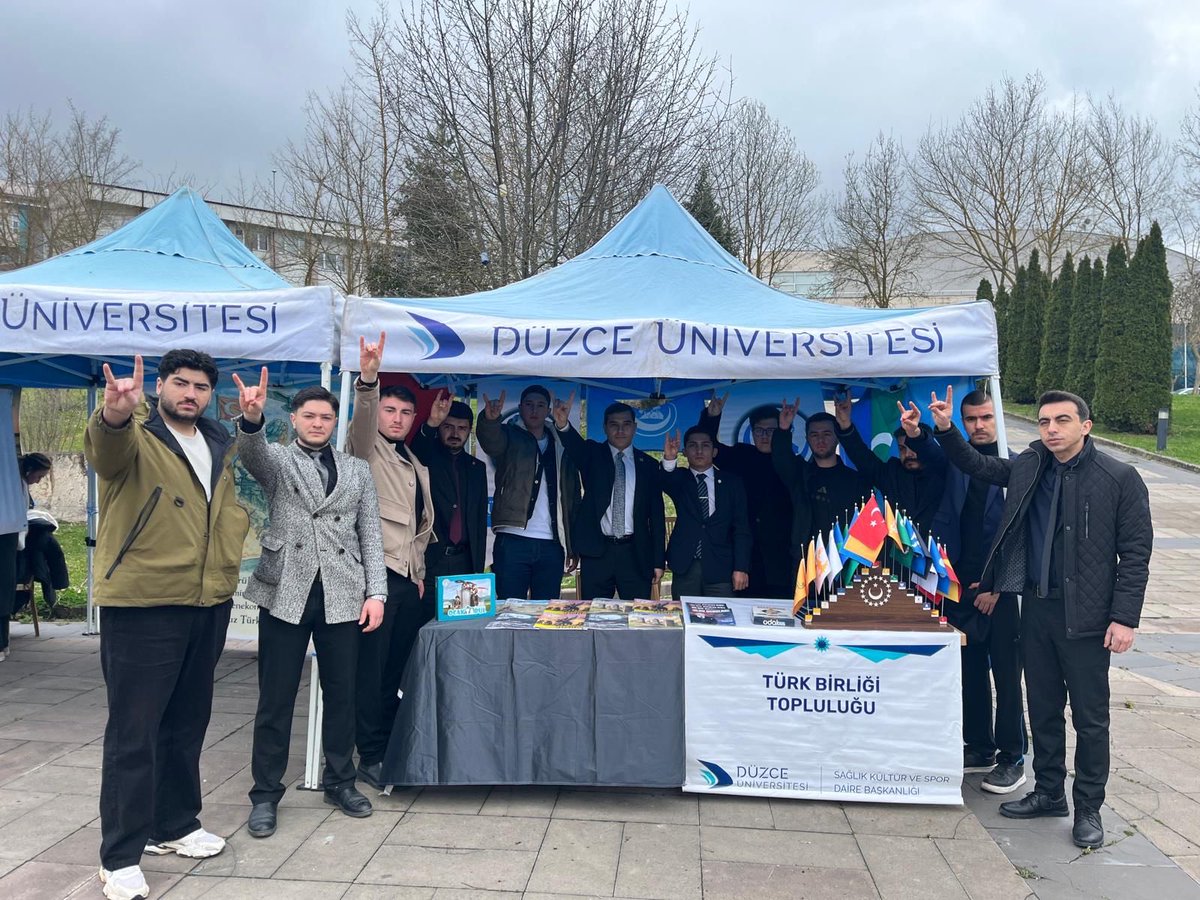 du_ulkuculeri's tweet photo. Ülkü Ocakları Düzce İl Başkanlığı Üniversite Birimi olarak Nevruz Bayramı’nı büyük bir coşku ve heyecan içerisinde kutladık. Birlik ve beraberliğimizin pekiştiği, köklü kültür ve geleneklerimizin yaşatıldığı bu anlamlı günde, ülküdaşlarımızla bir araya gelmenin gururunu yaşadık. https://t.co/UCzGDrJrGn
