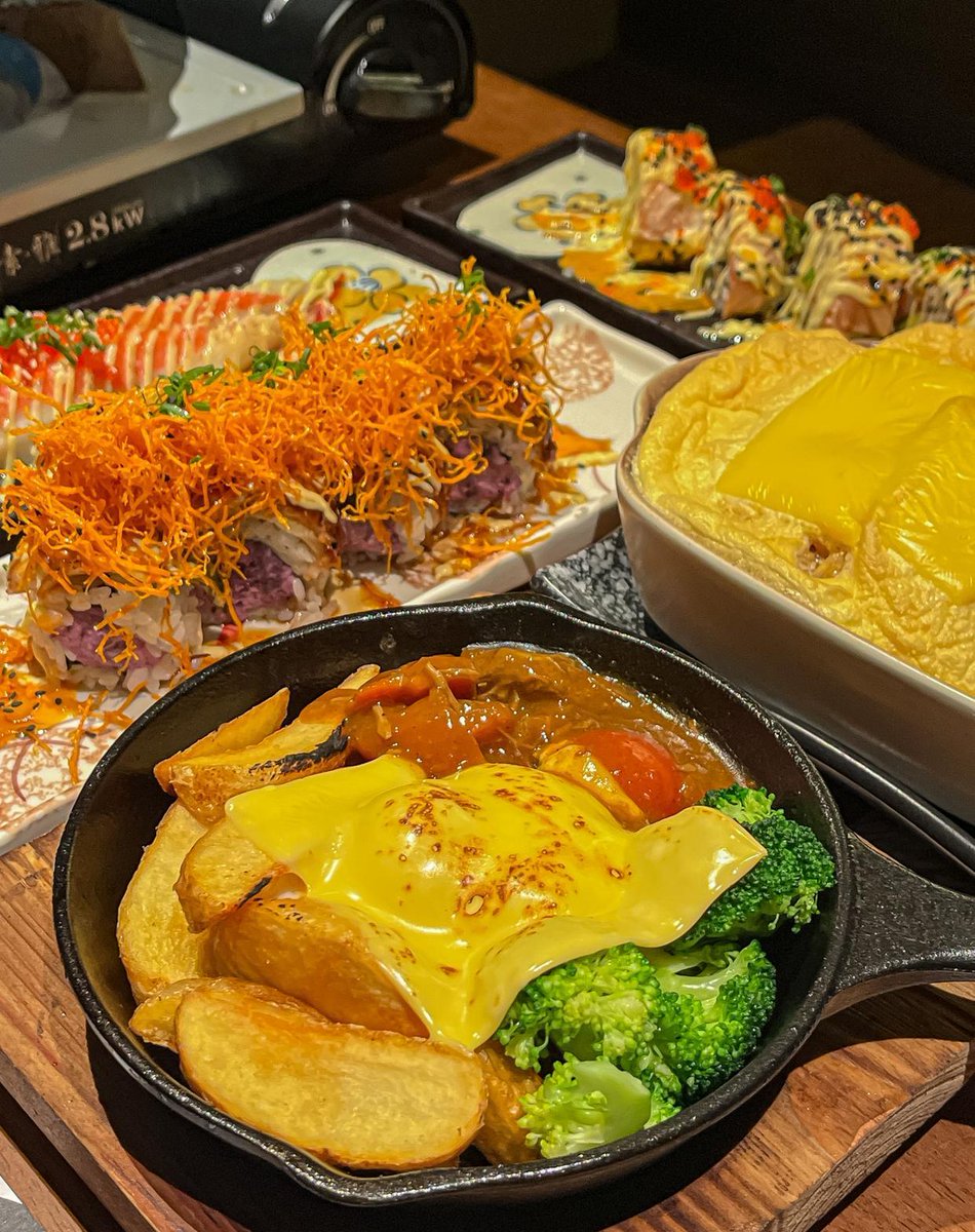 andrea le tweet media