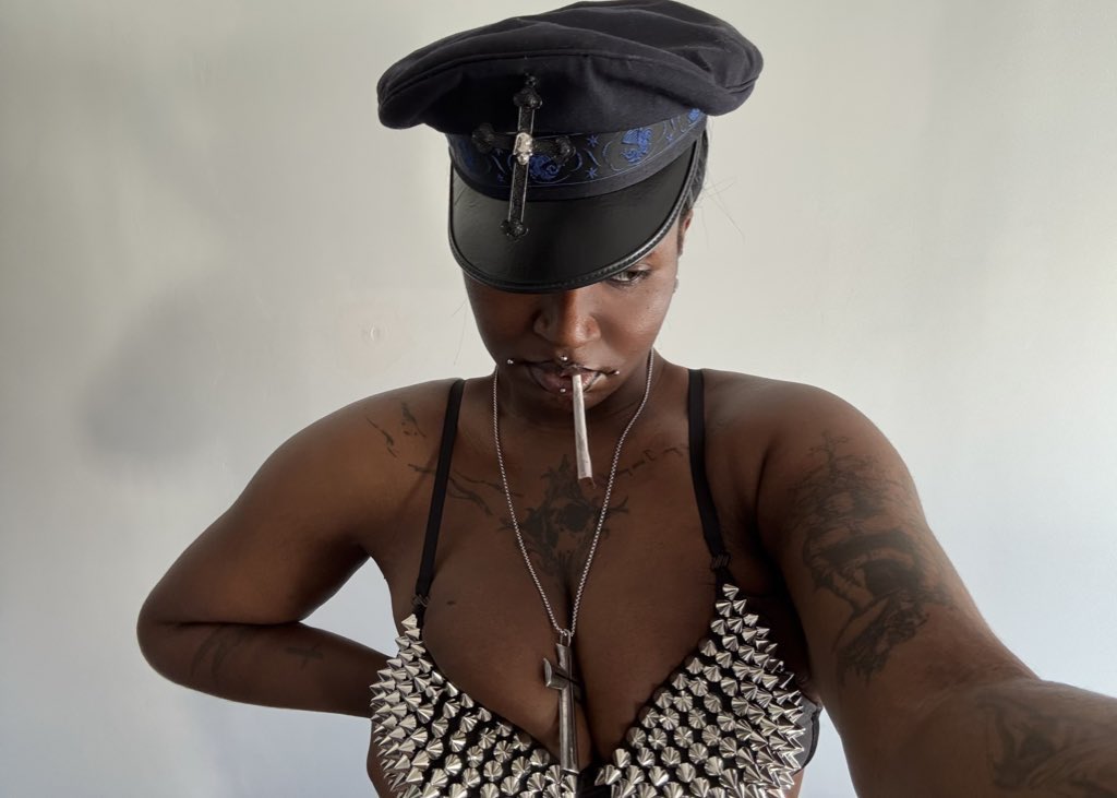 swaggot(h) tweet media