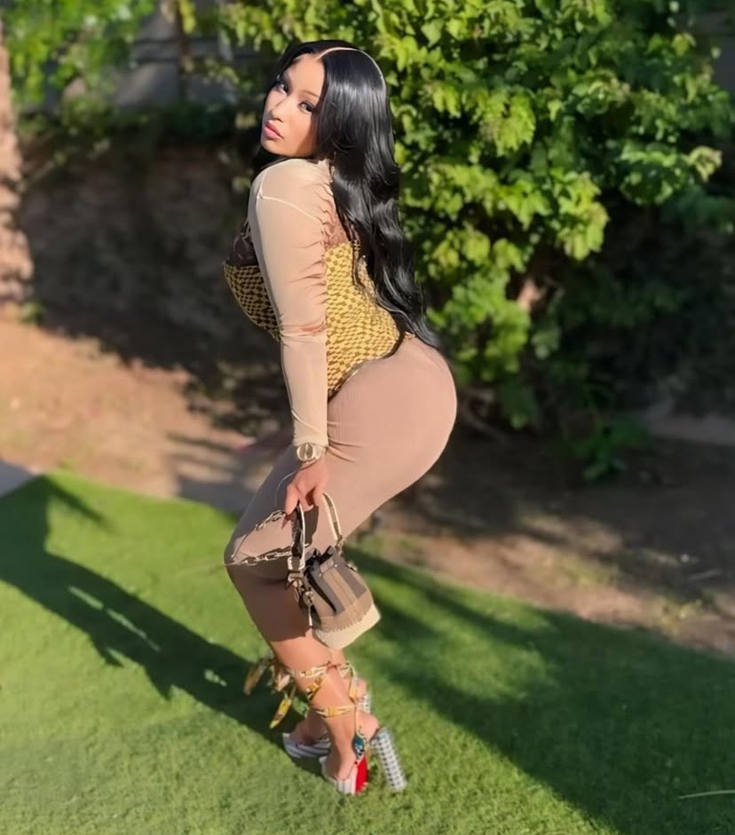 Florence Minaj🩷🇳🇬 tweet media