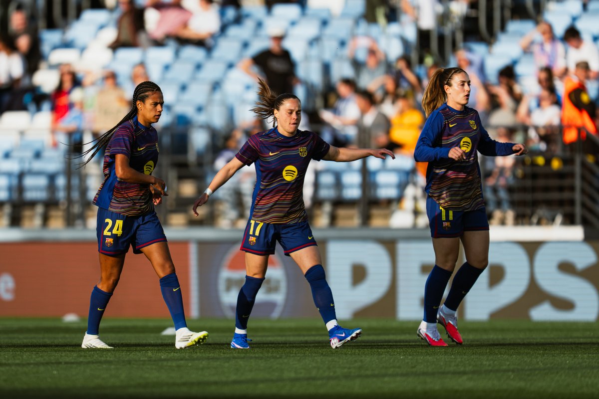 Aprovechando el Clásico femenino, estas son las sedes de los cuartos de final de esta <a href="/UWCL/">UEFA Women’s Champions League</a>:

Madrid - Alfredo di Stéfano- 5.797 espectadores
Barça - Spotify Camp Nou - 62.652 (🏗️)
Manchester United - Old Trafford - 75.957
Bayern Múnich - Allianz Arena - 75.024
Arsenal - Emirates