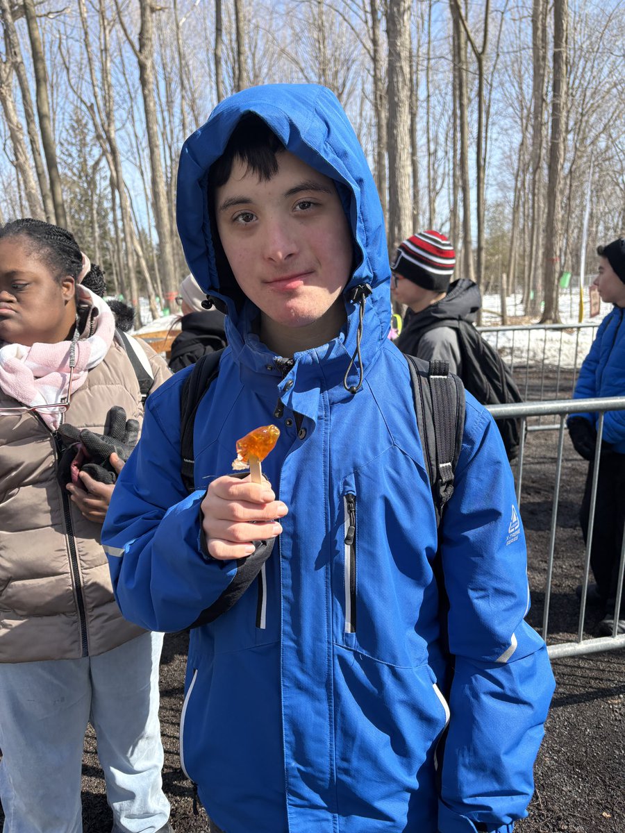 Mme_Mott's tweet photo. What a fun time @StFXOCSB ECL&amp;INC had at the @museoparc with our friends from @LBPearsonOCSB 
Beautiful day! https://t.co/WCCupdQARc