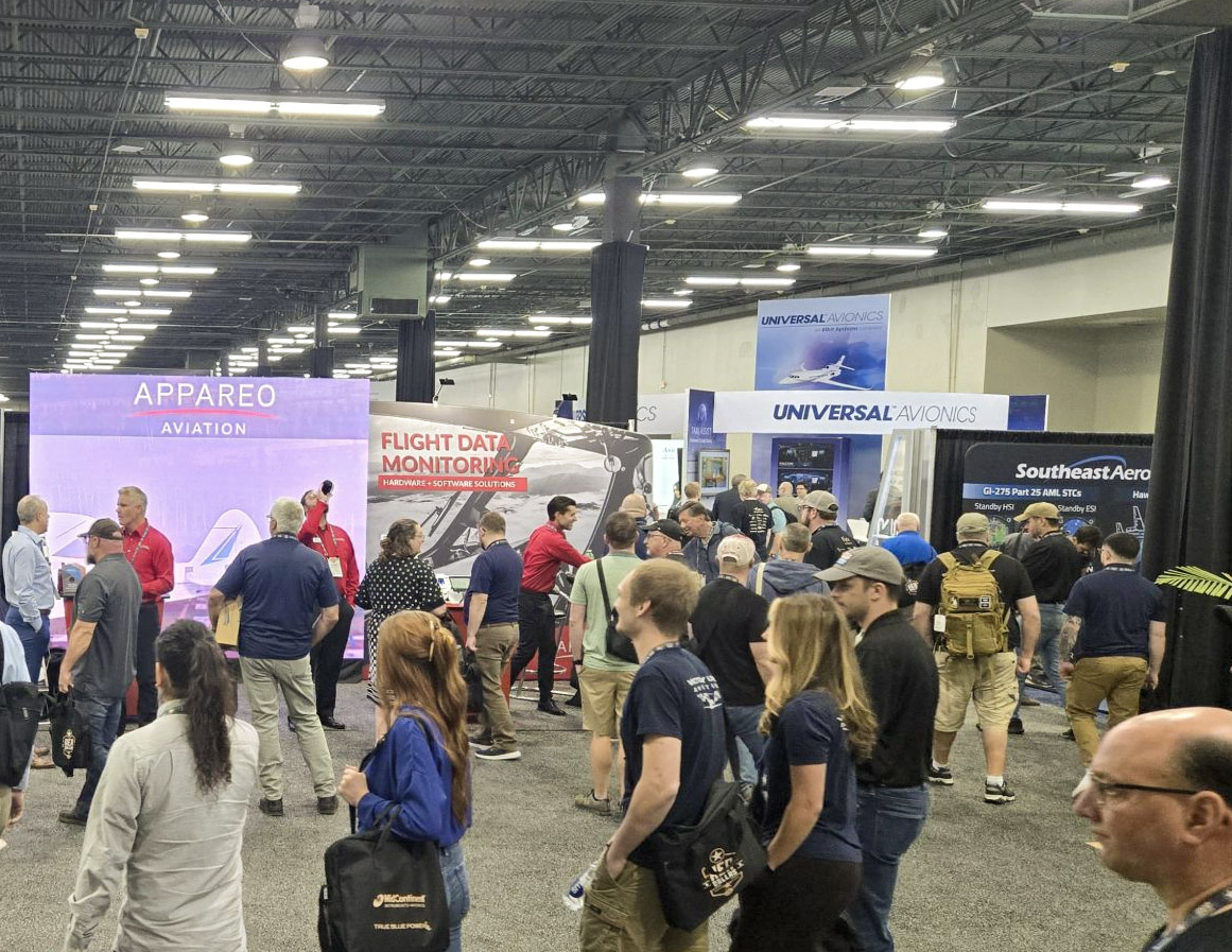 Universal Avionics tweet media