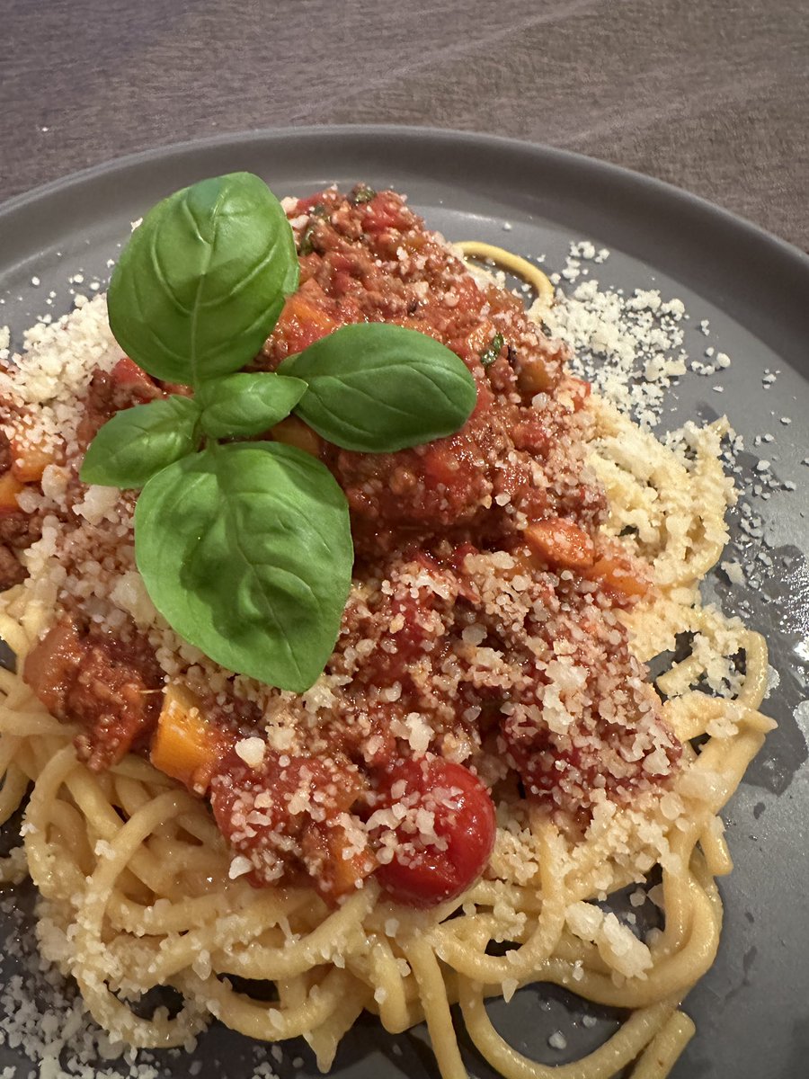 hedyundolaf tweet media