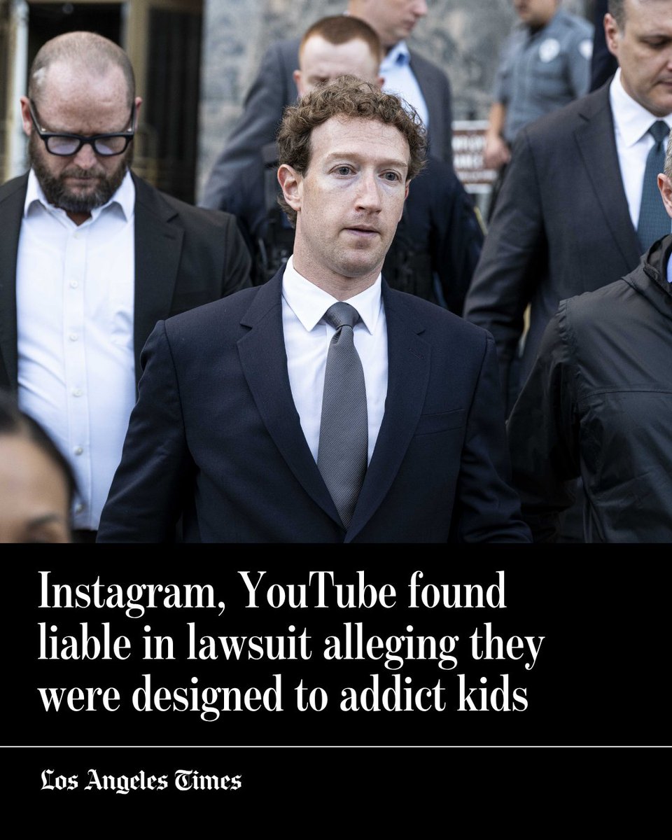 Los Angeles Times tweet media