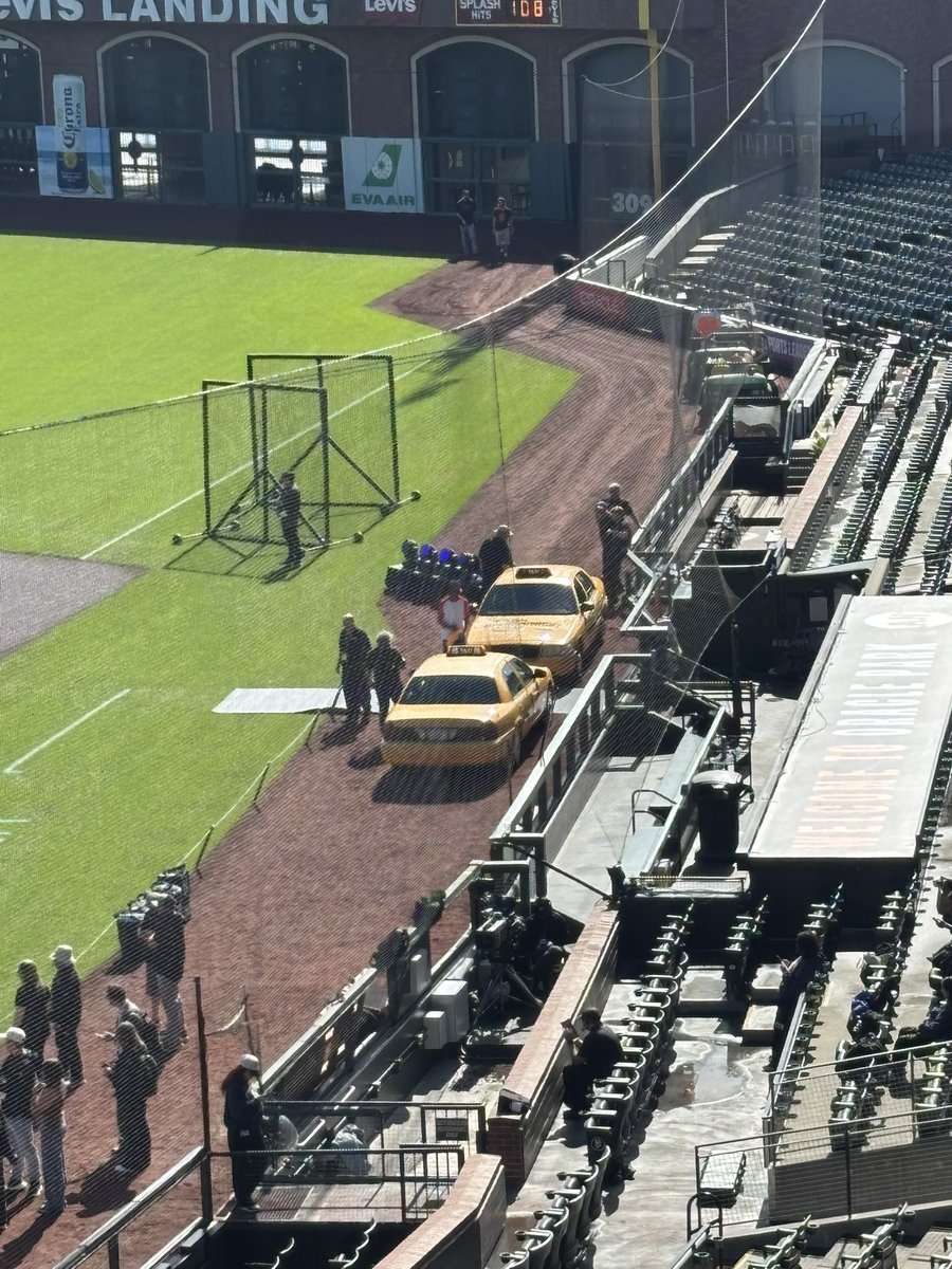 Alex Pavlovic tweet media