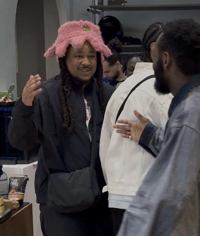 LONGUE VIE À TOUS MENNÉS ❤️ tweet media