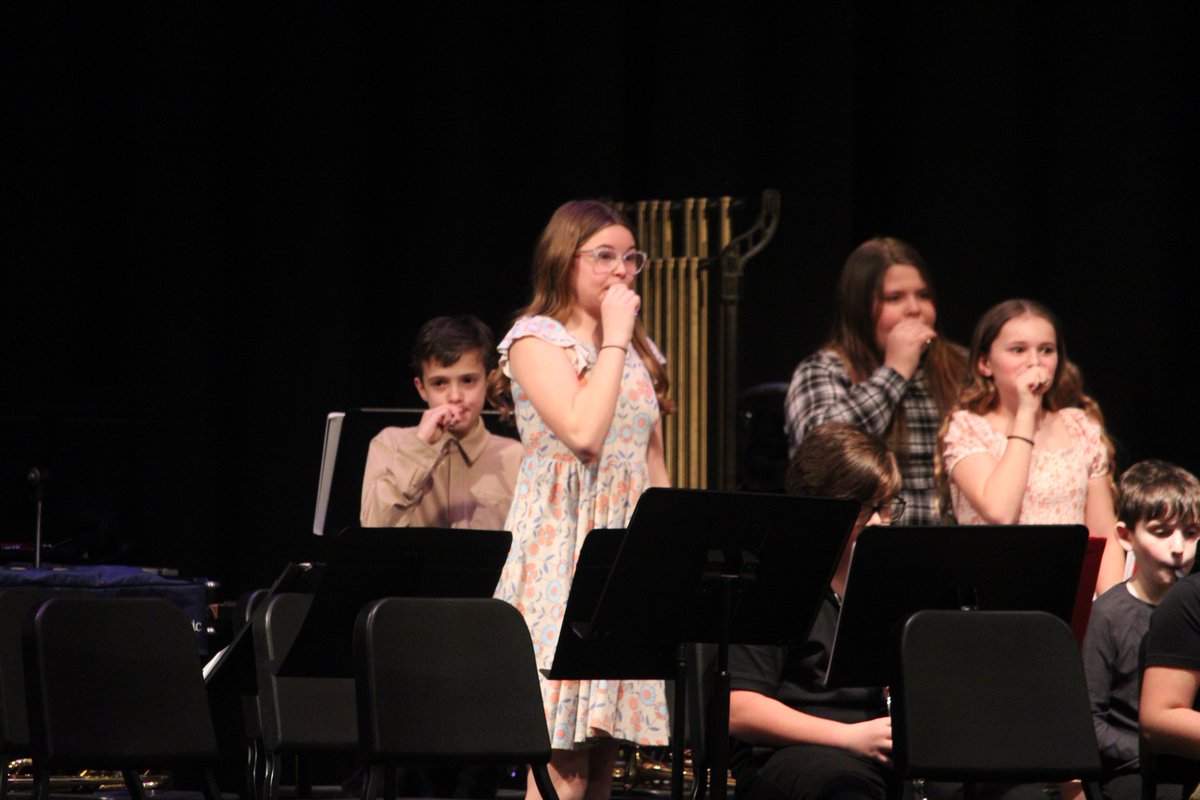 Holley Schools tweet media