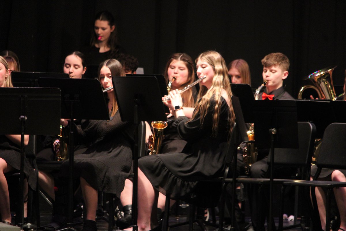 Holley Schools tweet media