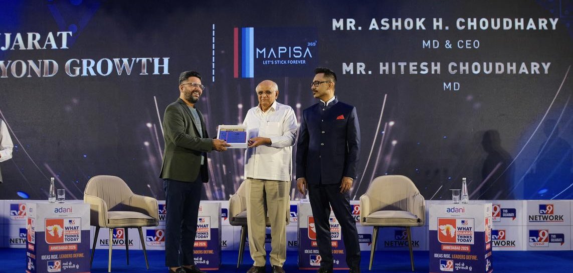 Ashokshivazza's tweet photo. Deeply honoured and humbled to receive this prestigious recognition from Hon’ble #ChiefMinister of Gujarat, Shri @Bhupendrapbjp Bhai Patel. This moment strengthens our commitment to excellence ,service & made in india towards self reliance India #Mapisa369 #Shivazza #Qualitybrand proudly #Madeinindia @MAPISA369