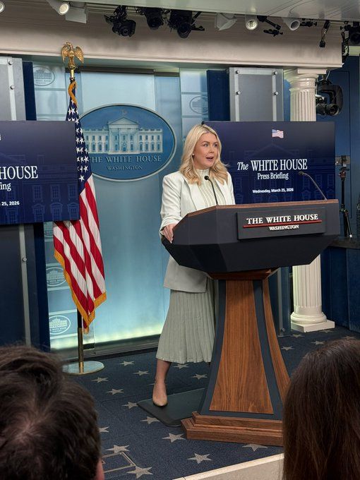 ReporteYa's tweet photo. #24Mar #Trump #China
El presidente Donald Trump y el presidente Xi Jinping se reunirán los días #14May y #15May en Pekín, confirmó hace unos momentos la secretaria de prensa de la Casa Blanca, Karoline Leavitt @PressSec. También destacó que la Operación “Furia Épica” continúa debilitando al régimen iraní. - @juanestebansr