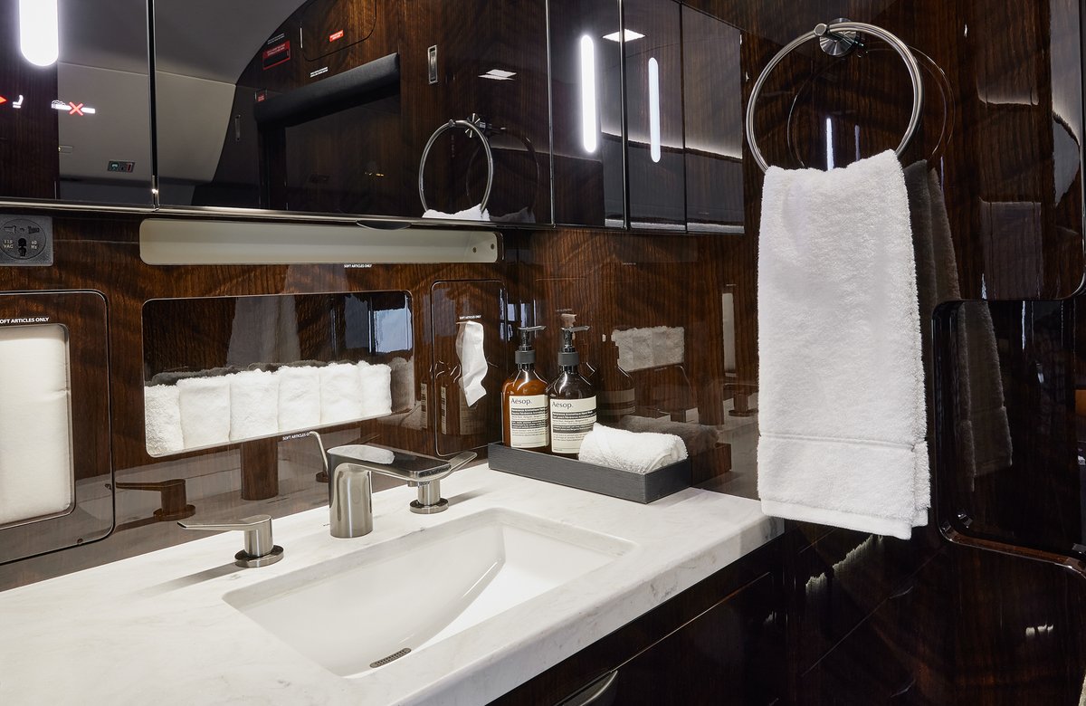 Jet Aviation tweet media