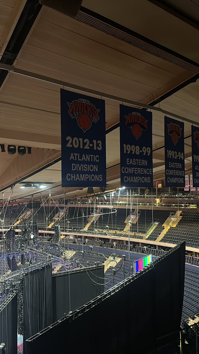 Saint Jimmy tweet media