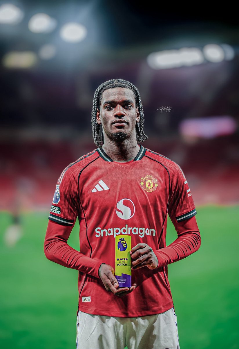 CarrickBall_'s tweet image. Manchester United central defender, Ayden Heaven, trained with the #ENG first team today. This is the first time the #mufc prospect has done so