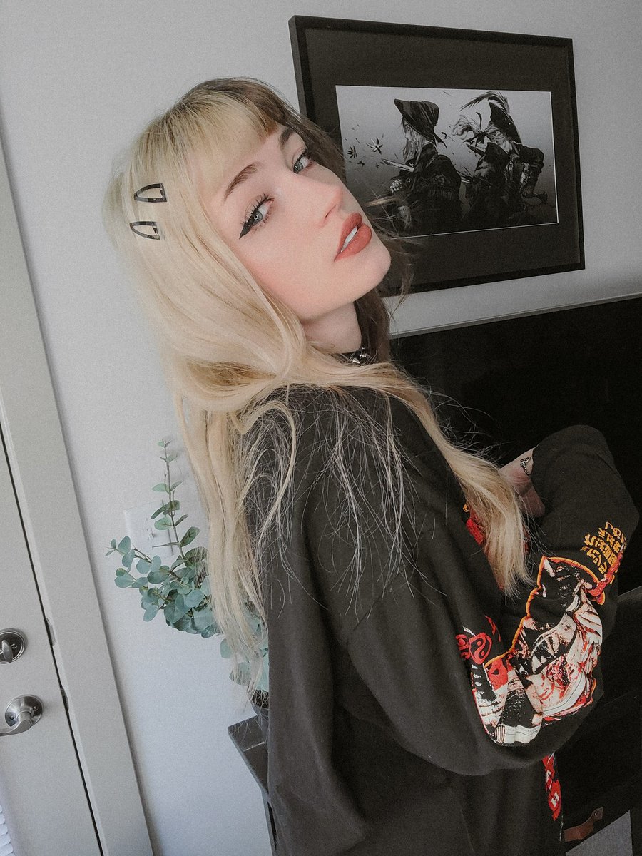 Ashmonster tweet media