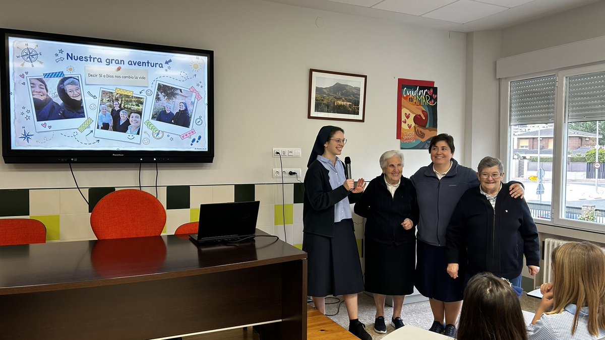 scarned0's tweet photo. Hoy queremos felicitar a nuestras hermanas en el día de la renovación de sus votos y por ser un ejemplo de humildad, servicio y cercanía en el centro. 
Ha sido un día entrañable lleno de momentos únicos. Gracias a todos por acompañarnos. https://t.co/fedETgvPzG