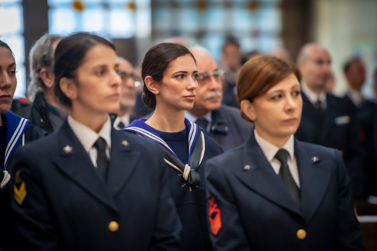 guardiacostiera's tweet photo. ⚓️ ROMA: Precetto Pasquale per la #GuardiaCostiera Nella Basilica dei Santi Pietro e Paolo, la S. Messa per i militari del Corpo officiata da don Antonio Coppola. Presente il Comandante Generale, Amm. Sergio Liardo, con una folta rappresentanza del personale. 🇮🇹 https://t.co/yj8RyrdLuX