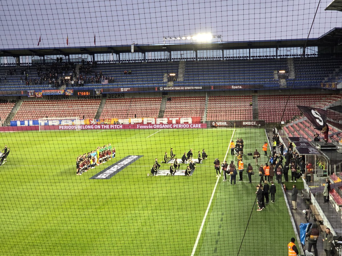 Sparta Prague - Hammarby (Letna Arena)
Semi final 1 and 250-300 away fans canr, trying to drink all #beer in Prague together with the Irish whose team plays tomorrow. Wonderful days and the goal just before half time didn't make it worse!
#groundhopping #Hammarby <a href="/SpartaPrague/">Sparta Prague</a>
