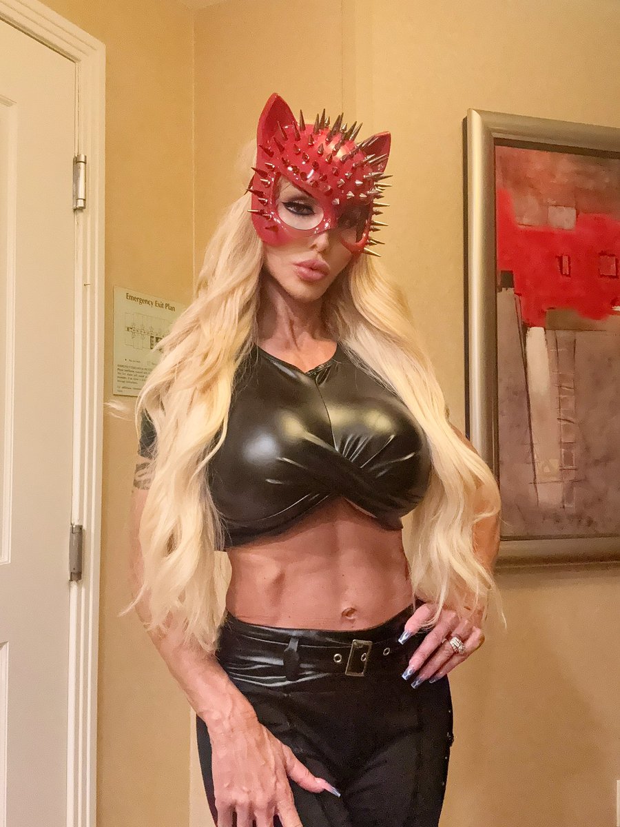 JewelsJade tweet media