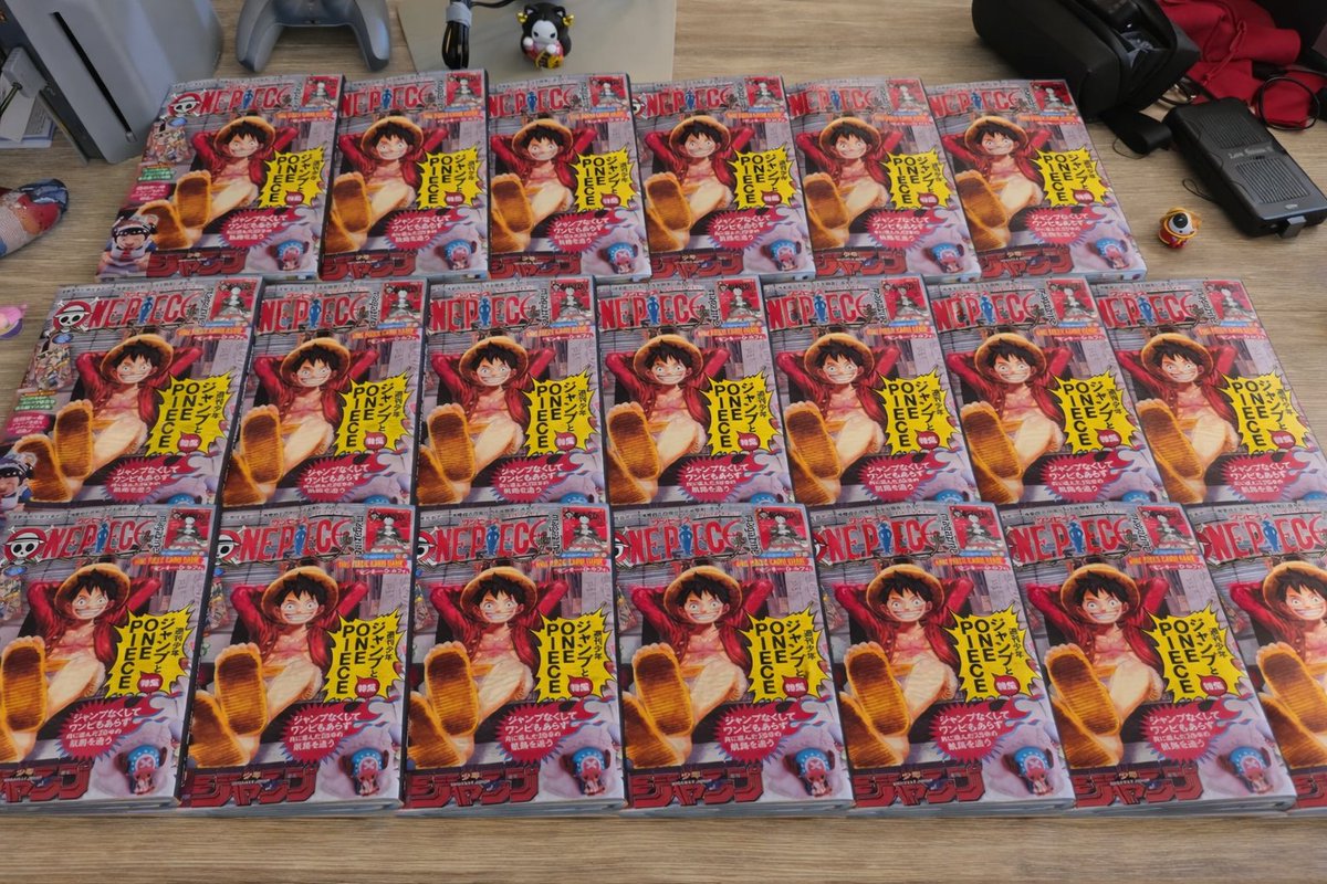 Adriandoncel8's tweet photo. @KinokuniyaUSA In japan are half of price than here and has plenty  😀 https://t.co/IIRM8BR4yH
