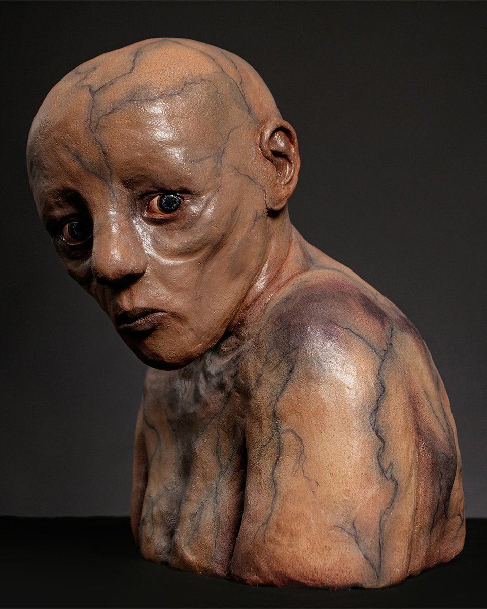 CMU College of Makeup Art & Design tweet media