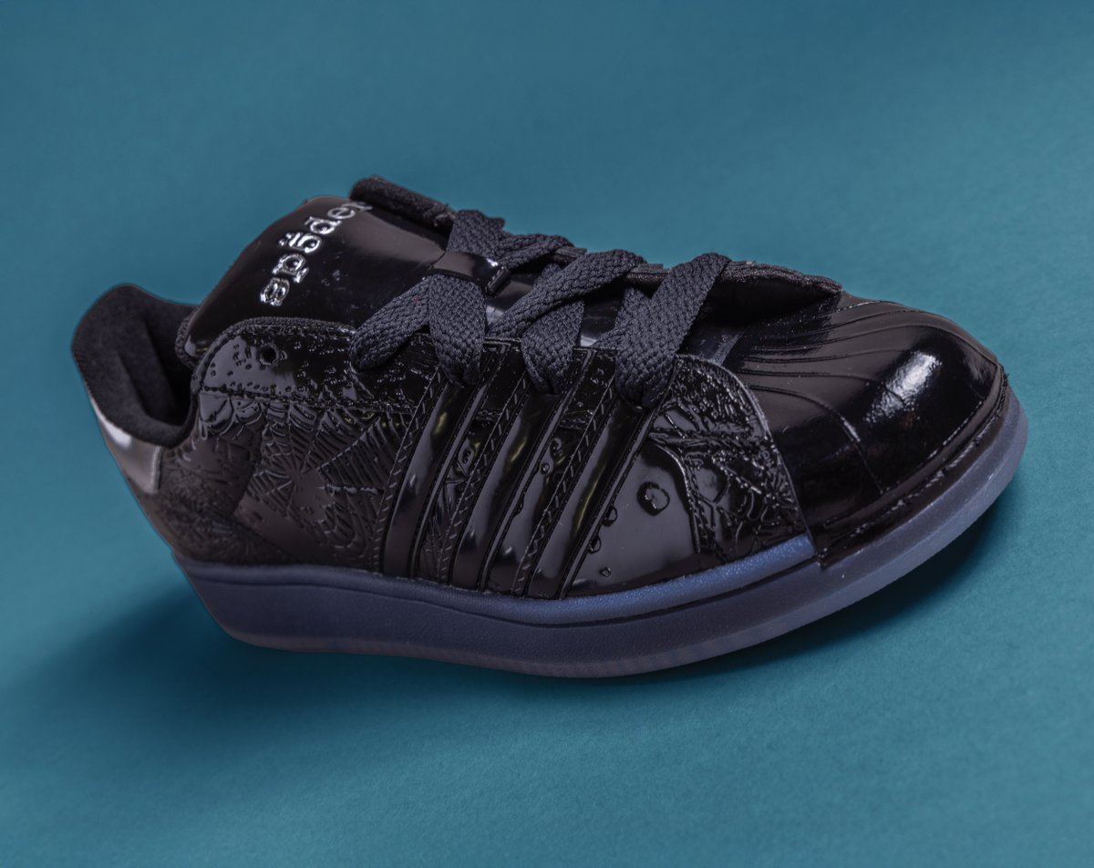 Stadium Goods tweet media