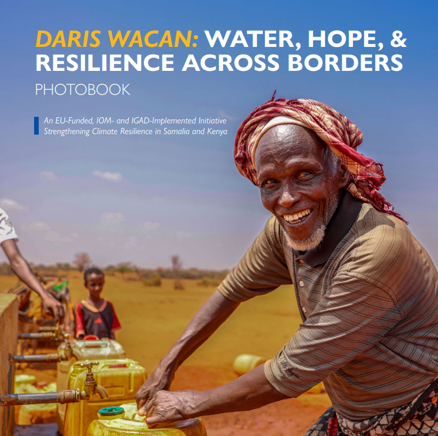 UNmigration's tweet photo. Across drought-prone border communities in Somalia, access to safe drinking water is easing daily life and helping protect livelihoods.

Daris Wacan helps strengthen resilience and bring neighbours together. 

Flip through the photos and stories: https://t.co/RCaTGclc5y https://t.co/4illyjwEOh