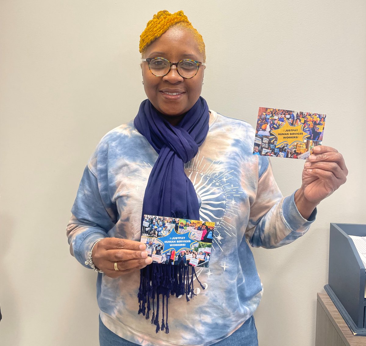 WSFSSH's tweet photo. Postcards written. Voices raised.

WSFSSH staff joined thousands across NYC in the #JustPay campaign, urging @GovKathyHochul and @nycmayor to invest in fair pay for human services workers.

Now it’s time for the budget to reflect that.

#JustPay #NYBudget #HumanServices #FairPay https://t.co/3KUtLCNJhI
